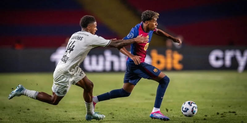 Dani Olmo đã không có mặt trong danh sách ở 2 trận mới đây